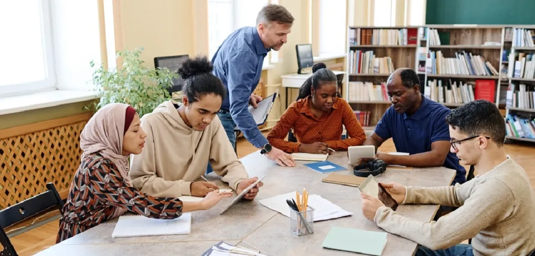Nieuwe samenwerking helpt statushouders in Enschede